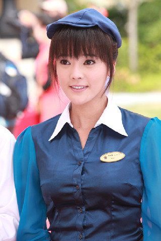 《加油妈妈》花絮曝光 贺军翔为保护张璇险受伤