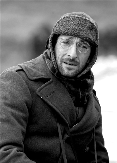 白修德(布洛迪饰)