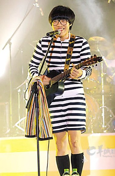 卢广仲将在元旦假期的最后一天来到广州白云国际会议中心,举办"有吉他