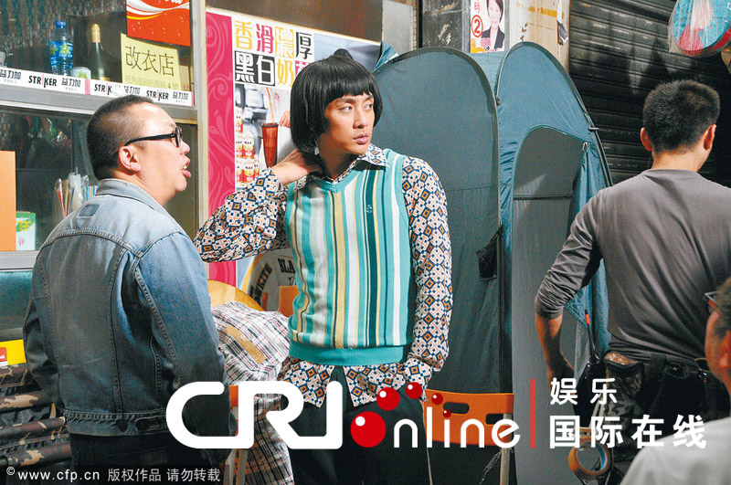 郑欣宜怀旧造型如母亲沈殿霞翻版 黄宗泽蘑菇头抢眼