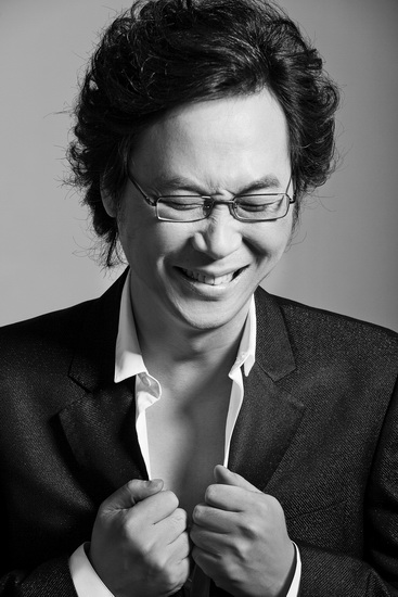 廖昌永人民大会堂彩排用中国声音送上新年祝福