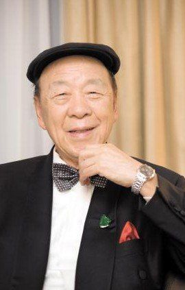 83岁澳门新赌王吕志和与两嫩模幽会 传与发妻貌合神离