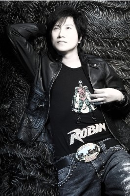 以一曲《外婆的澎湖湾》走红的歌手潘安邦3日因肾脏癌引发肾衰竭过世