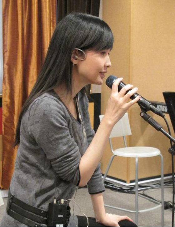 张学友张慧敏领衔开唱 怀念哥哥为陈淑芬庆生